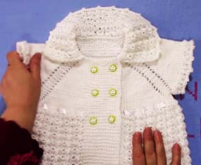 Beyaz Laleli Modeli Bebek Yeleği Yapımı